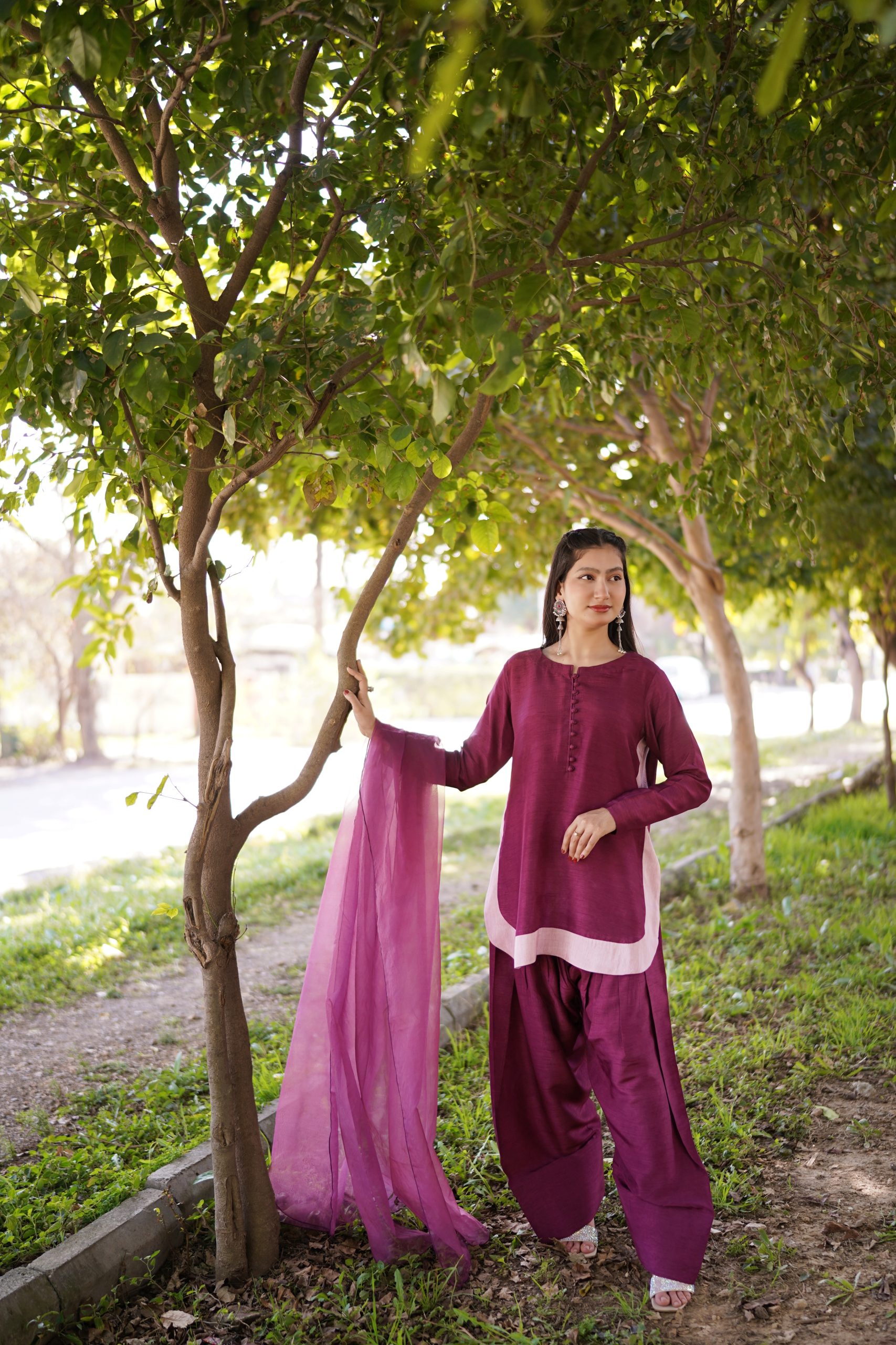 Plum Noor - Image 14