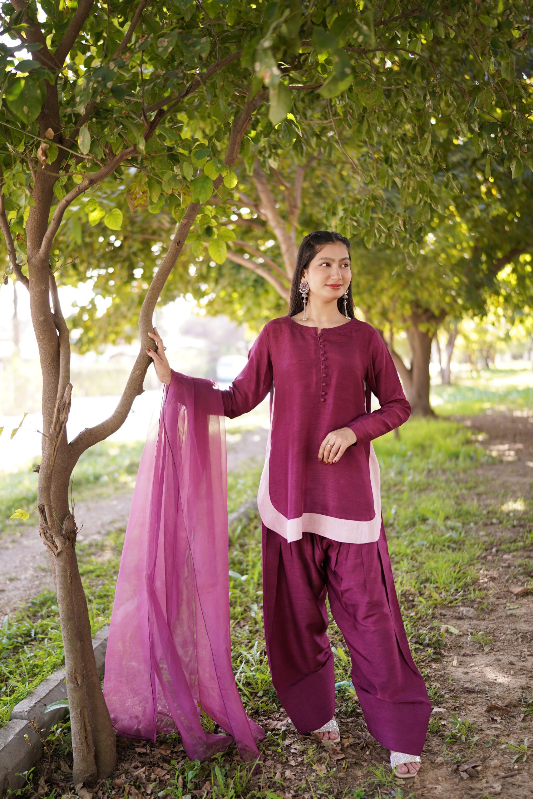 Plum Noor - Image 15